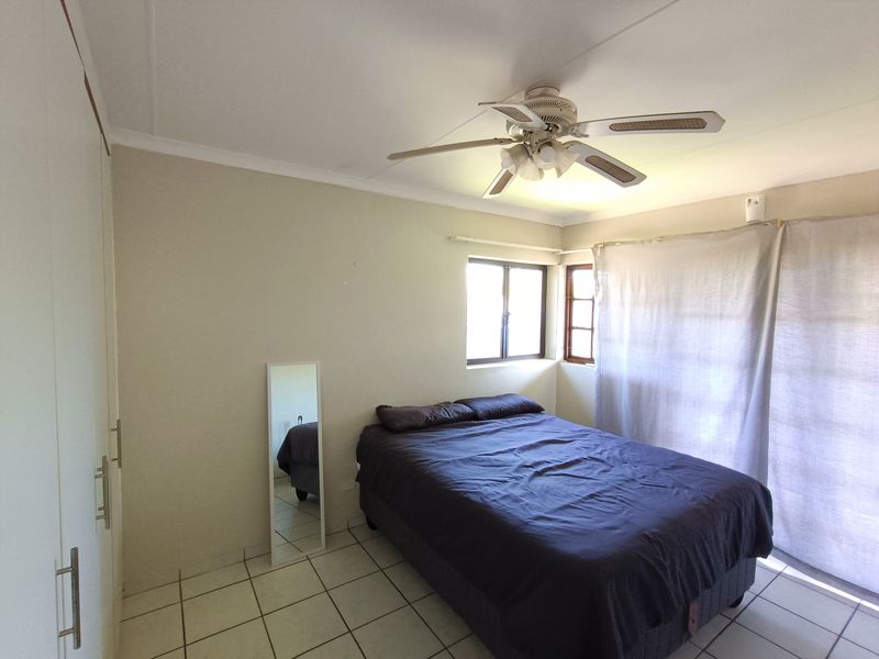 Three Bedroom Apartment To Rent - Photo 3