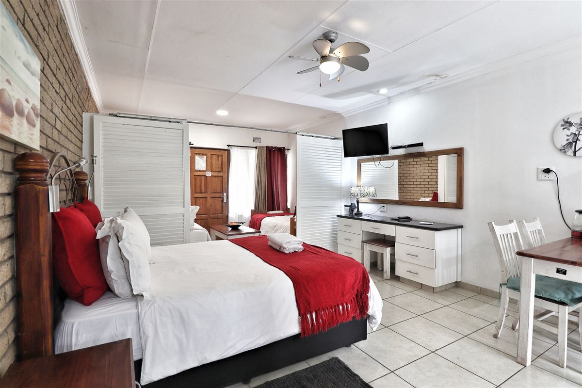 A Top Performer!! - Photo 4