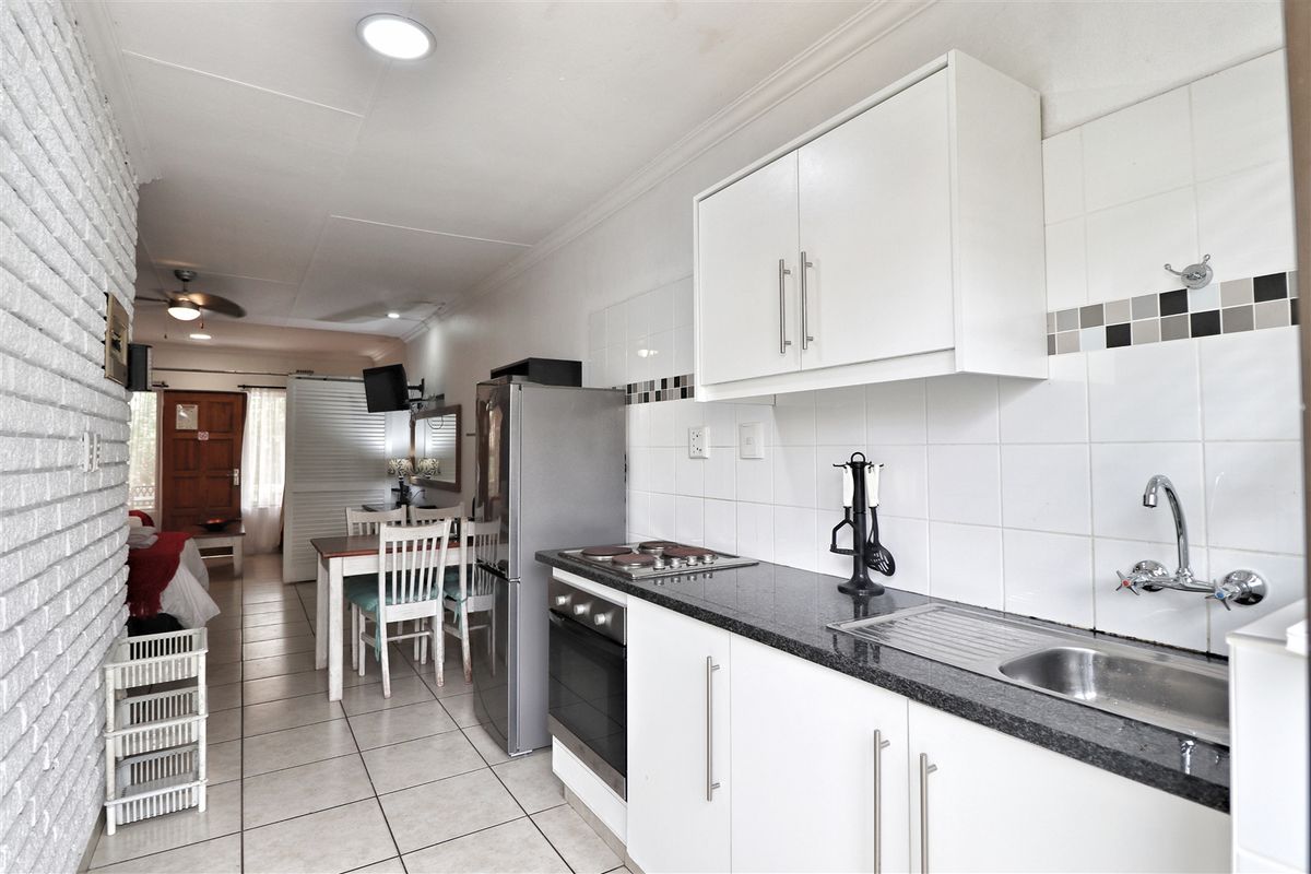 A Top Performer!! - Photo 5