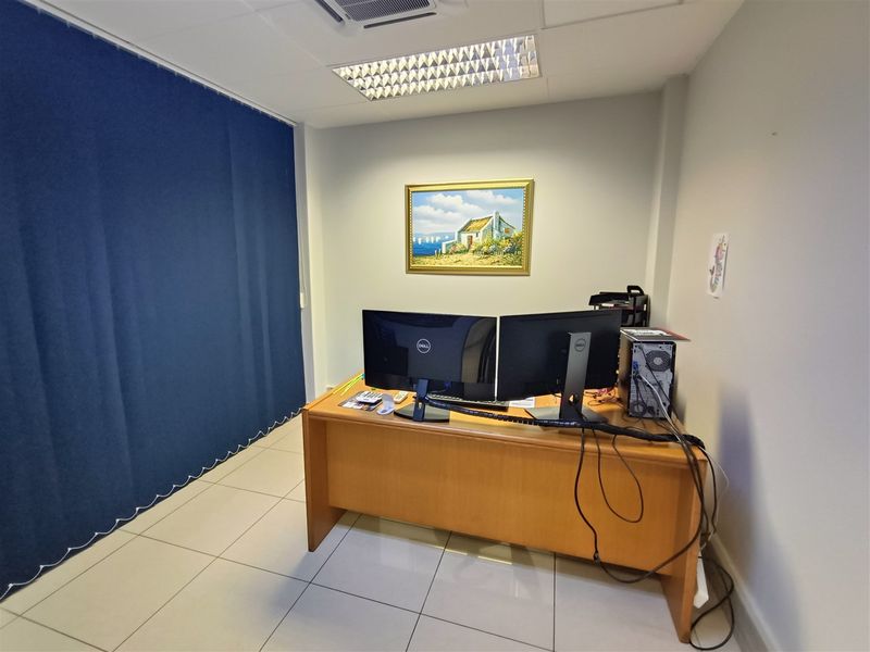 Upmarket Office for Sale - Photo 6
