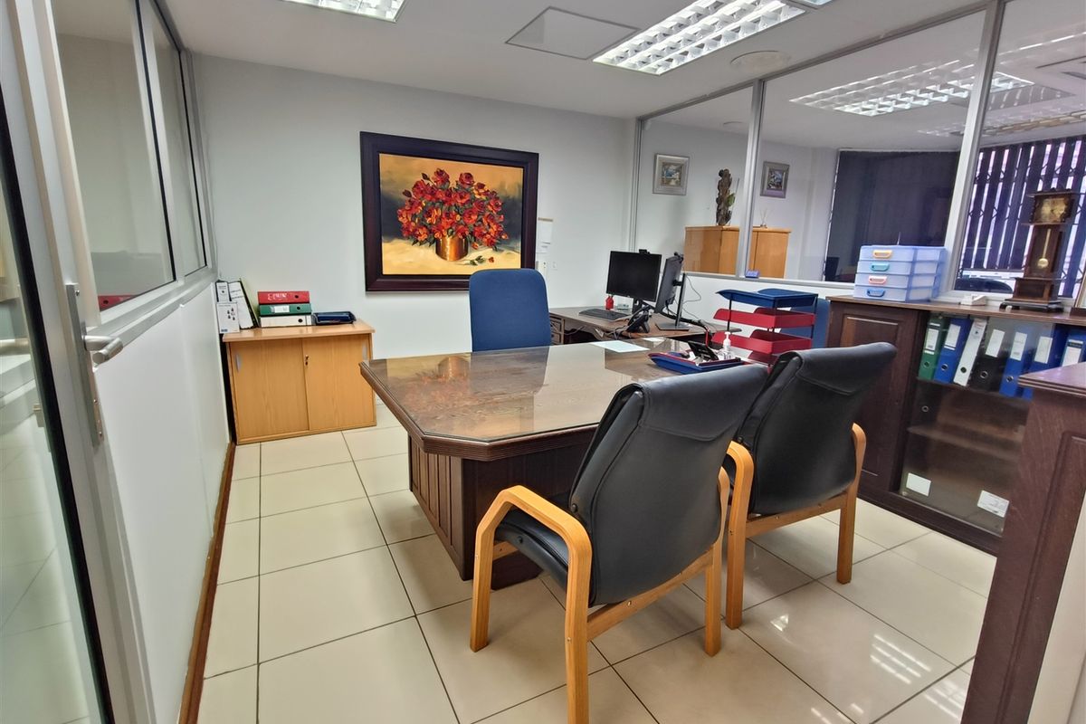 Upmarket Office for Sale - Photo 2