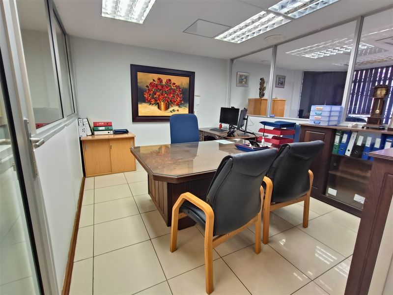 Upmarket Office for Sale - Photo 2