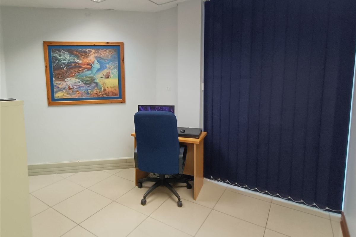 Upmarket Office for Sale - Photo 5