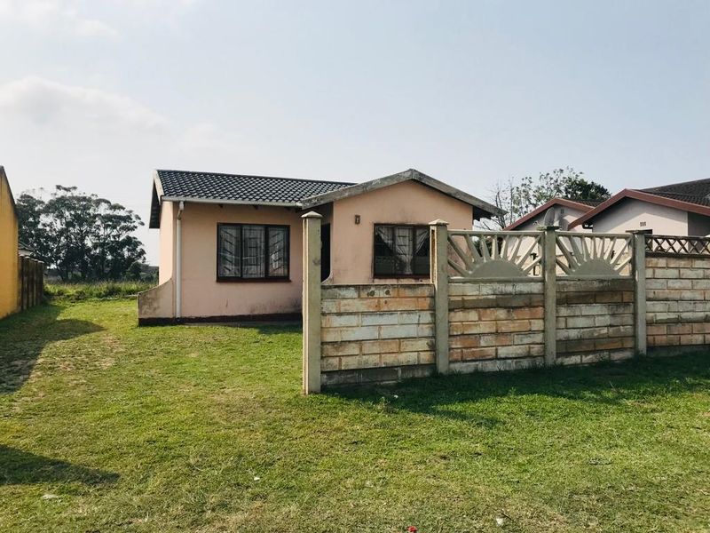 Perfectly Nestled in Esikhawini - Photo 2