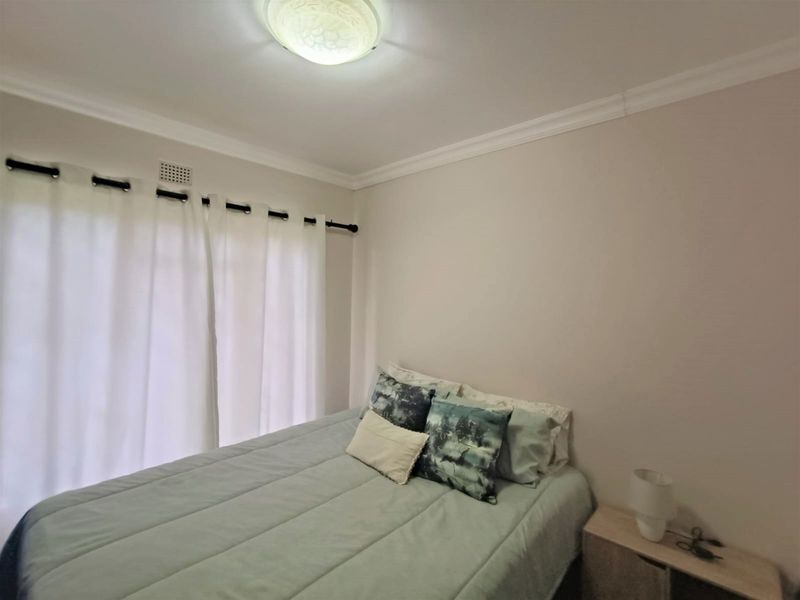 Townhouse - Lock Up and Go!! - Photo 10