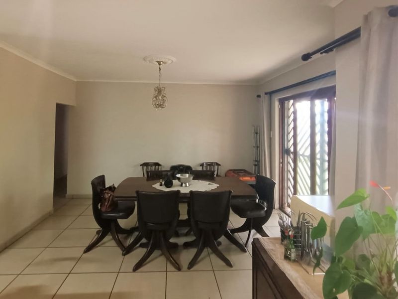 Townhouse - Lock Up and Go!! - Photo 5