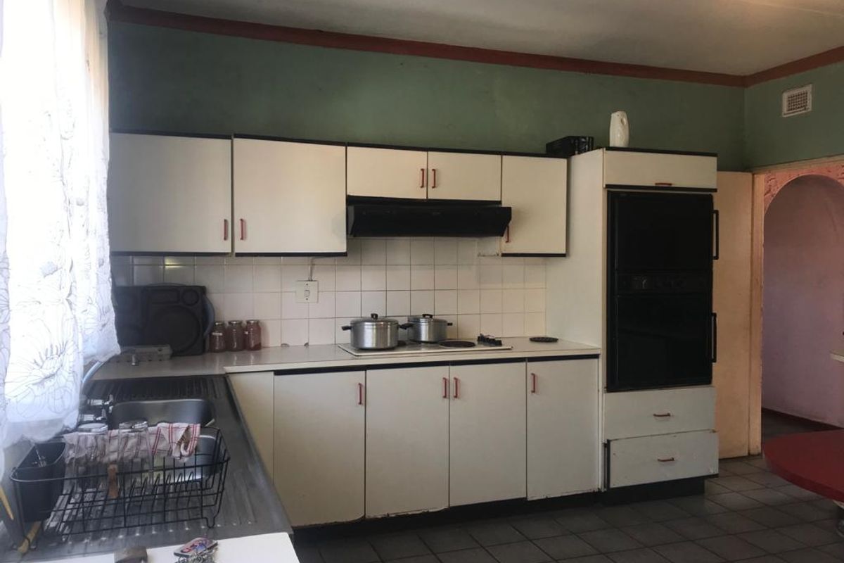 Unique And Spacious - Photo 3
