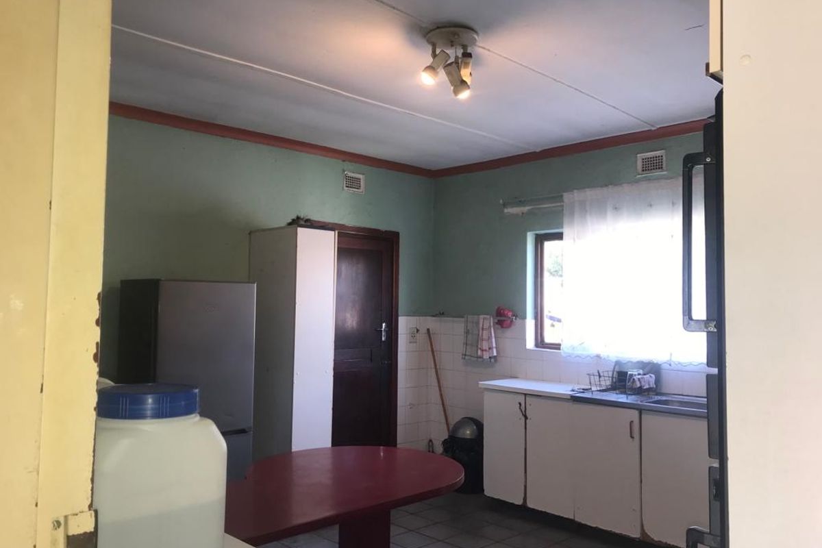 Unique And Spacious - Photo 4
