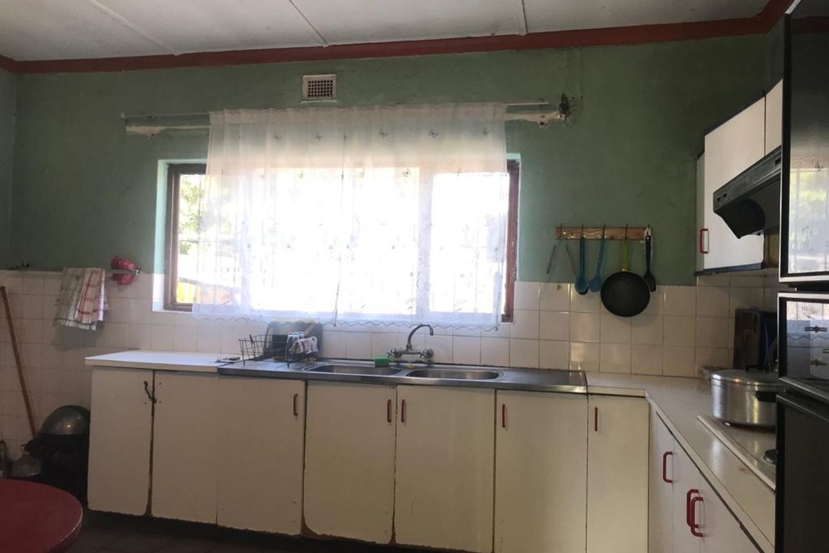 Unique And Spacious - Photo 2