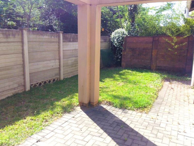 Three-Bedroom Duplex in Secure Complex - Photo 10