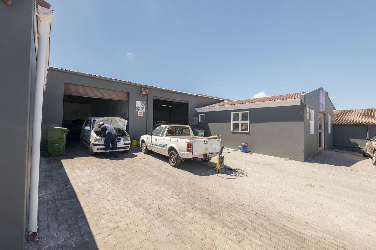 Building For Sale In Vredenburg - Photo 2