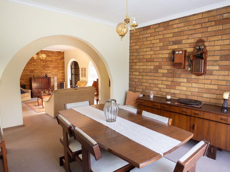 Peace of mind with this Stunning face brick family home now for sale in Selcourt enclosed, private C - Photo 5