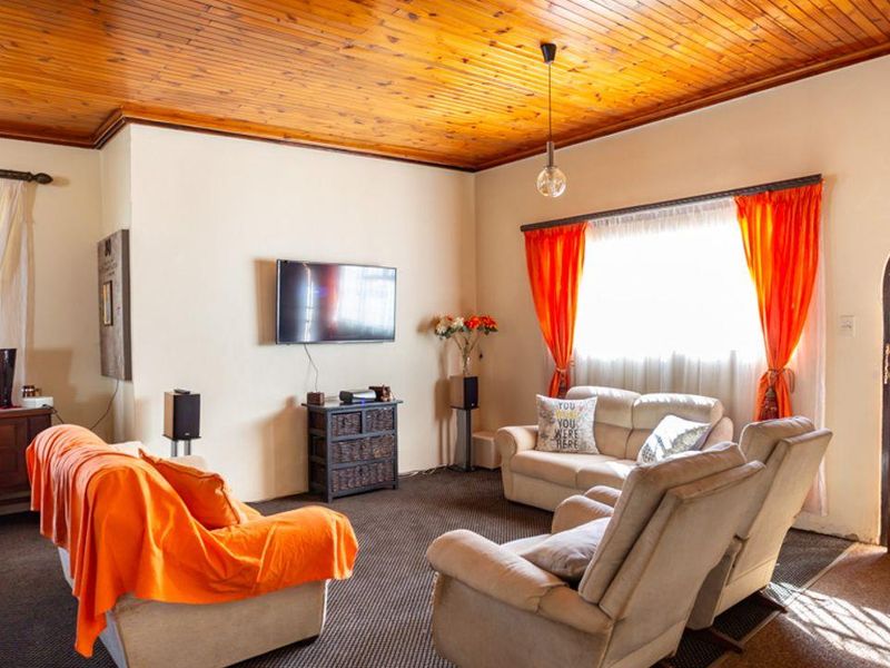 Stunning 4 bedroom family home nestled in the prime area of Kenleaf , with full flat and ample garag - Photo 8