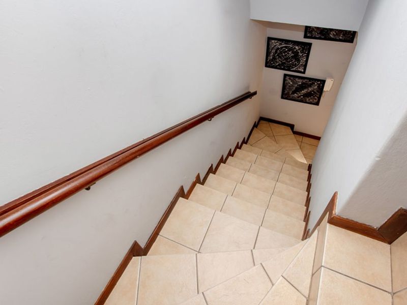 Bringing you this stunning 3 bedroom 2 bathroom duplex nestled in a secure complex and ready to its - Photo 10