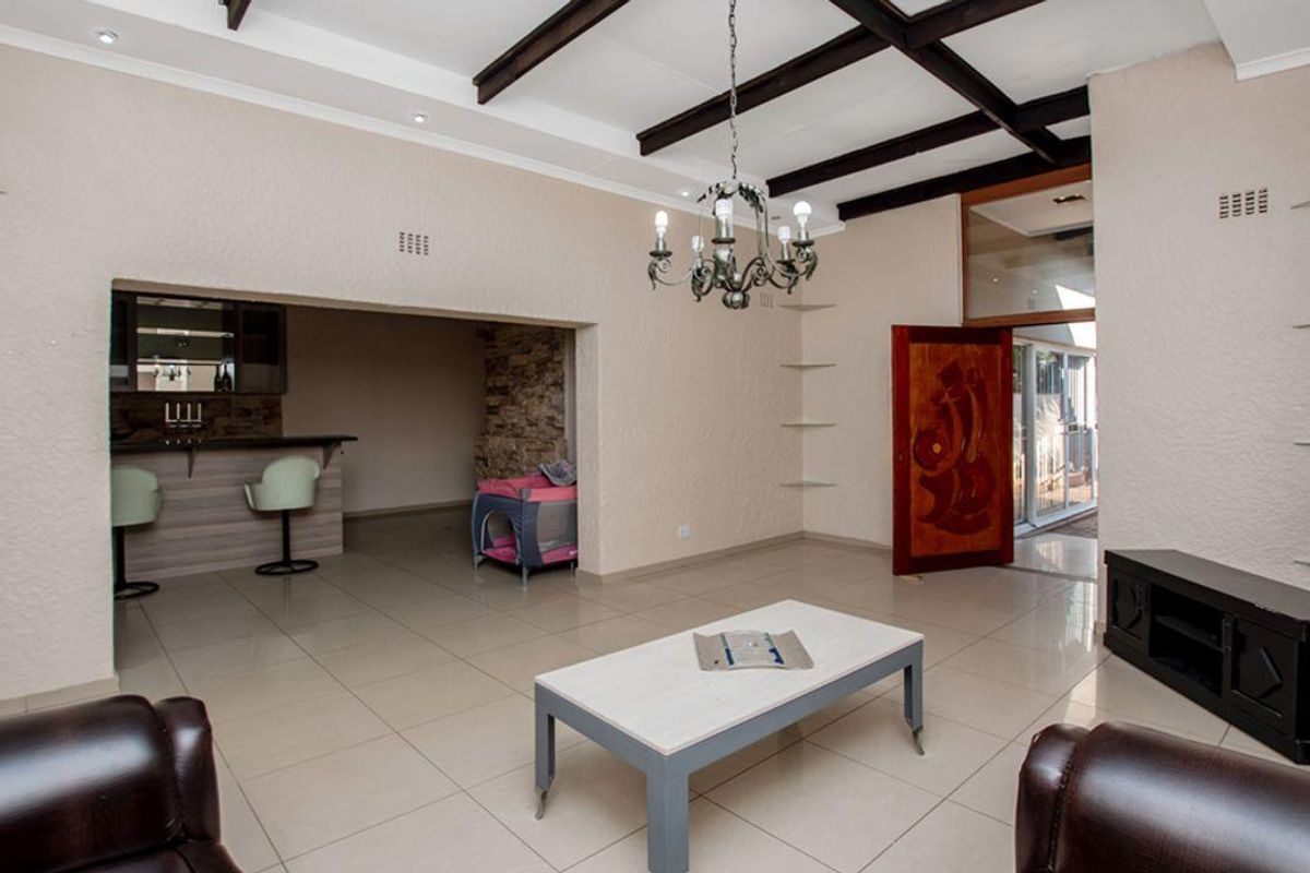 Bringing you this epic 3 bedroom home perched on a massive stand in the heart of Kenleaf, walking di - Photo 5