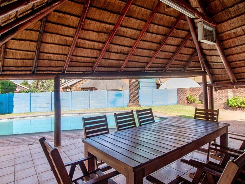 Bringing you this amazing 4 bedroom 2 bathroom family home with great curb appeal found in the heart - Photo 4