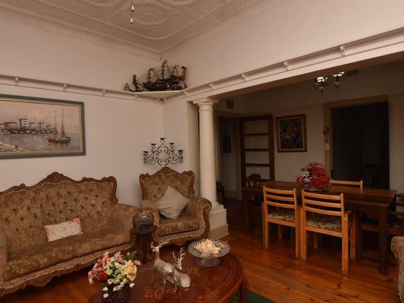 Character filled 3 bedroom family home, beautifully maintained with everything a new owner is seekin - Photo 7