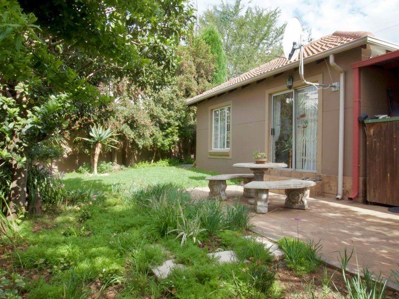 Modern 2 bedroom simplex in Kosmosdal with a stunning garden - Photo 2