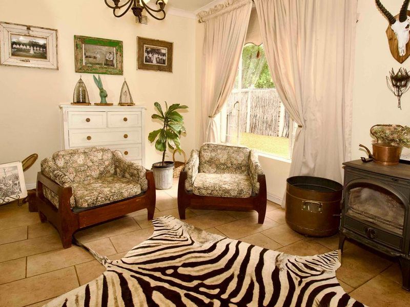 Stunning Home Set In A Class Of Its Own. - Photo 7