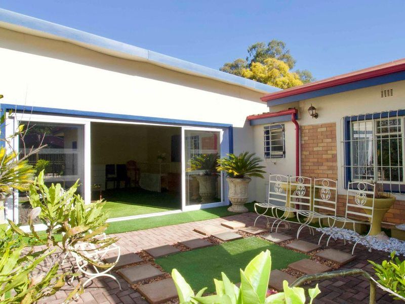 Large Home On A Corner Stand with income generation. - Photo 10