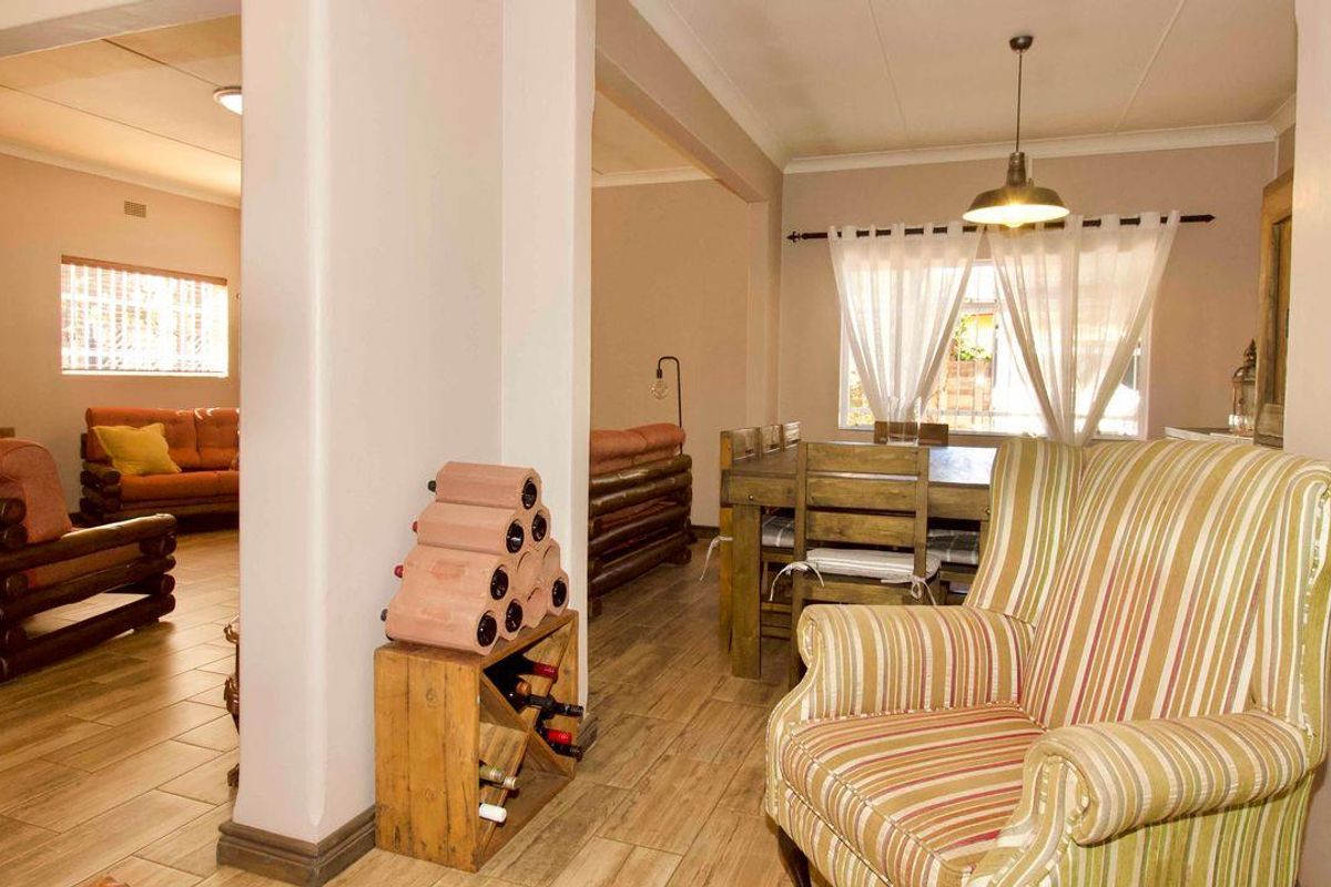 Are you looking for a well loved home, in move in and live condition - Photo 4