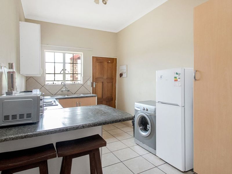 2 bedroom, 1 bathroom apartment - Photo 7