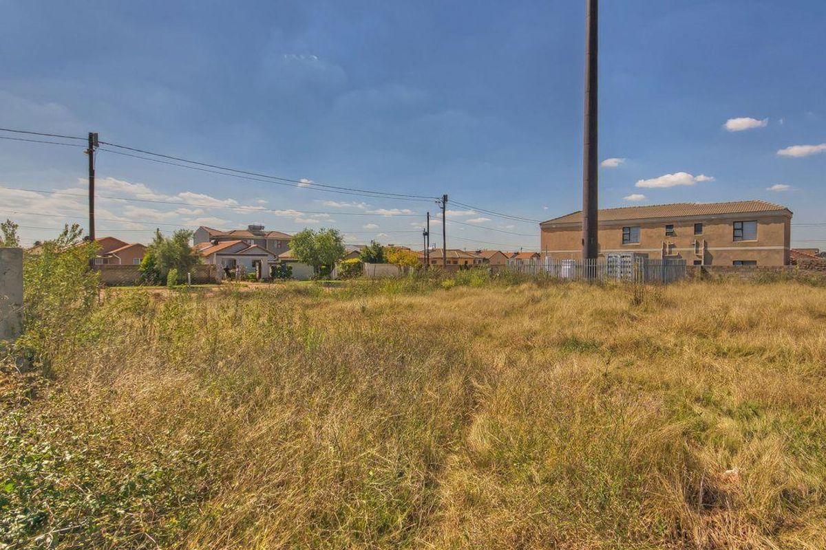 Vacant stand for commercial usage - Photo 5