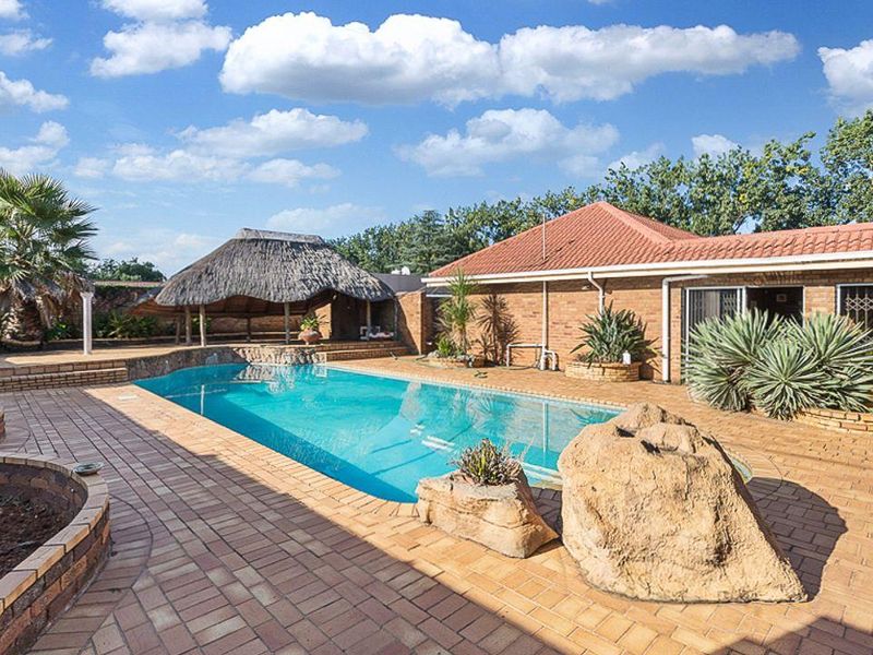 Location is key, and this Gorgeous home is on point. - Photo 3