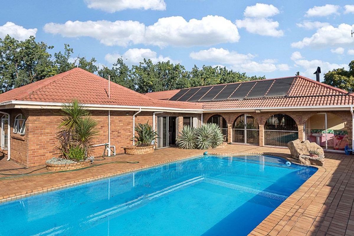 Location is key, and this Gorgeous home is on point. - Photo 2