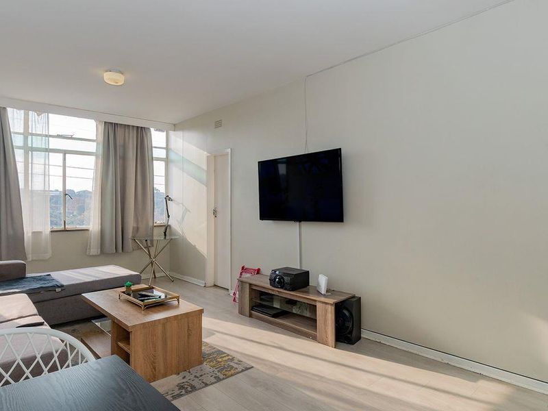 A Cozy 1.5 Bedroom Apartment In Kew. - Photo 6