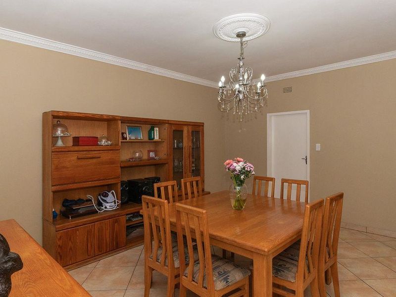 Over 1500sqm yard with growth potential Home within Secured area of Glen Marais - Photo 10