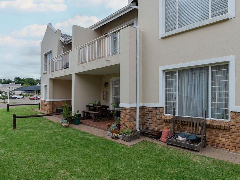 Dunhurst, Norton Home Estates: A Charming Ground Floor Retreat - Photo 4