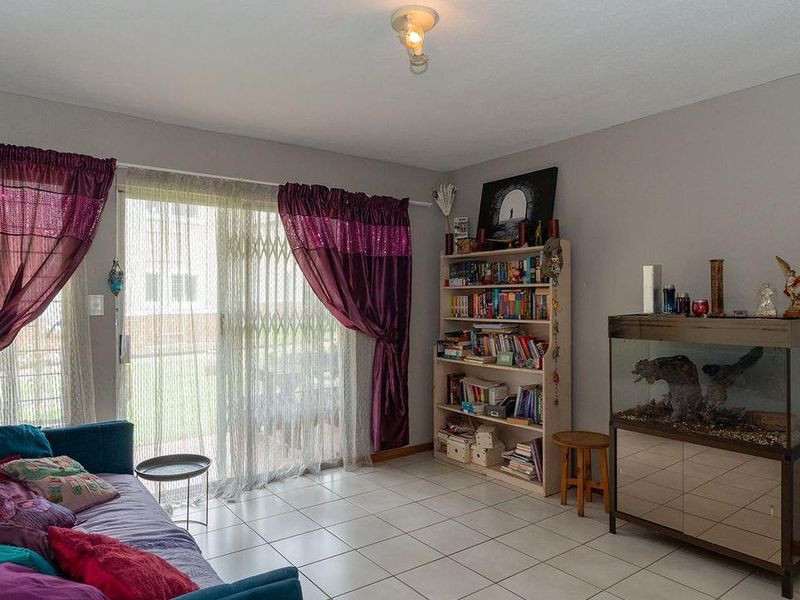 Dunhurst, Norton Home Estates: A Charming Ground Floor Retreat - Photo 10