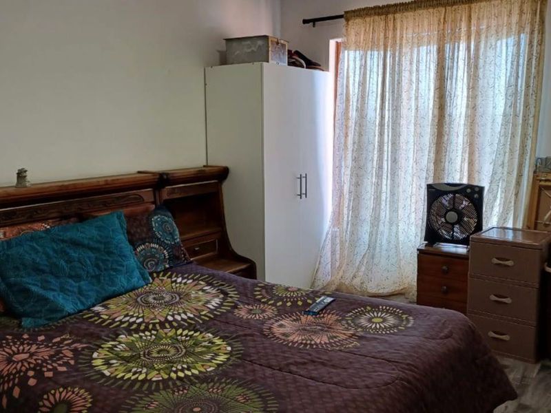Secure 2 Bedroom Duplex Unit in Boom-Off Area - Photo 4