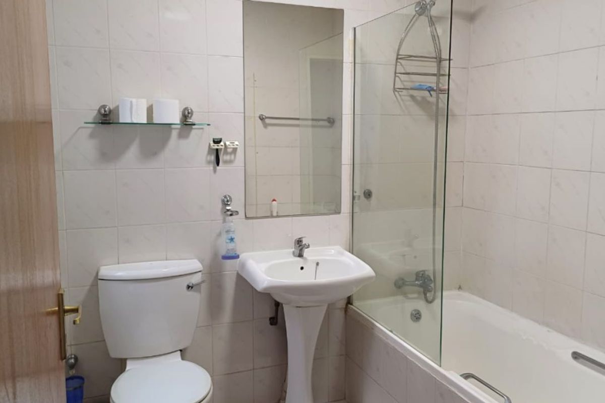 Secure 2 Bedroom Duplex Unit in Boom-Off Area - Photo 5