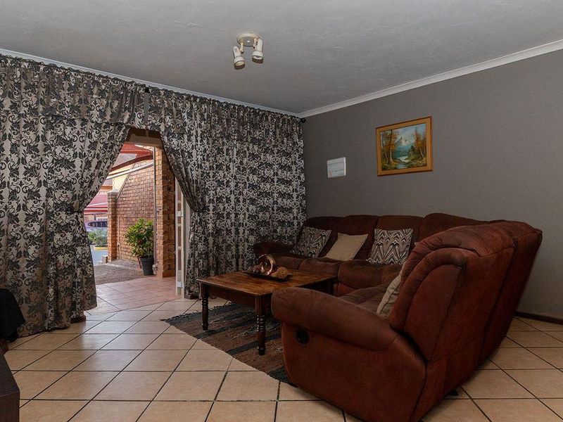 Stylish 3-Bedroom Ground Floor Unit in Eagle Mews, Terenure - Photo 5