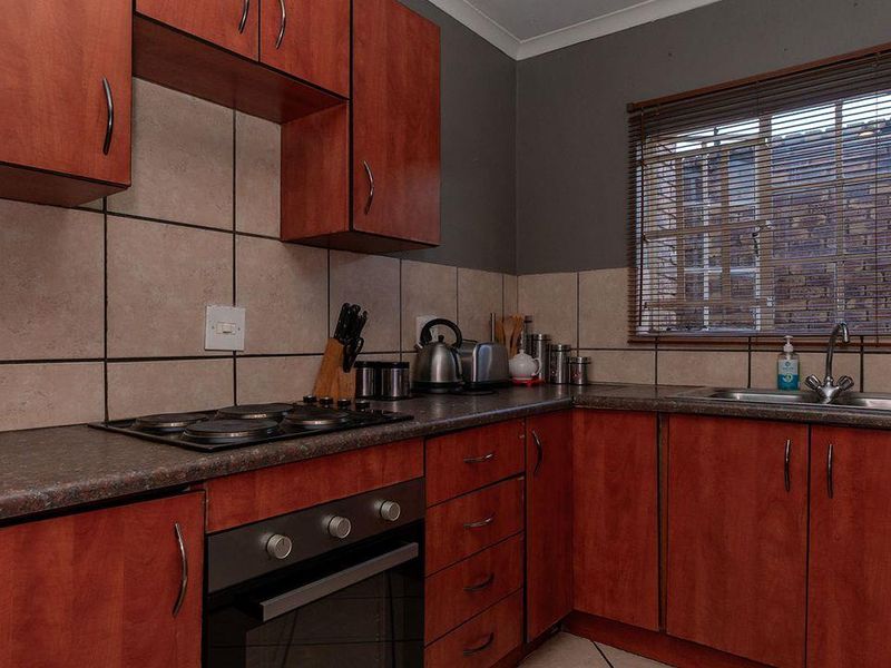 Stylish 3-Bedroom Ground Floor Unit in Eagle Mews, Terenure - Photo 9