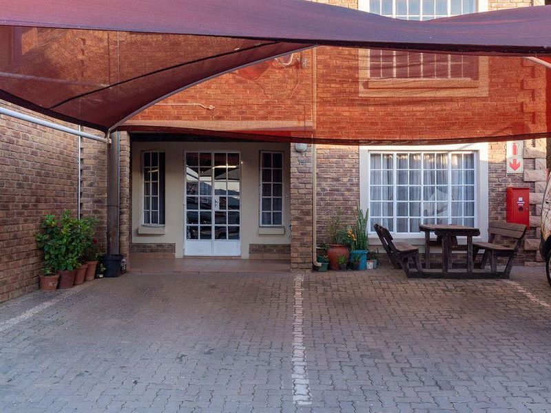 Stylish 3-Bedroom Ground Floor Unit in Eagle Mews, Terenure - Photo 2