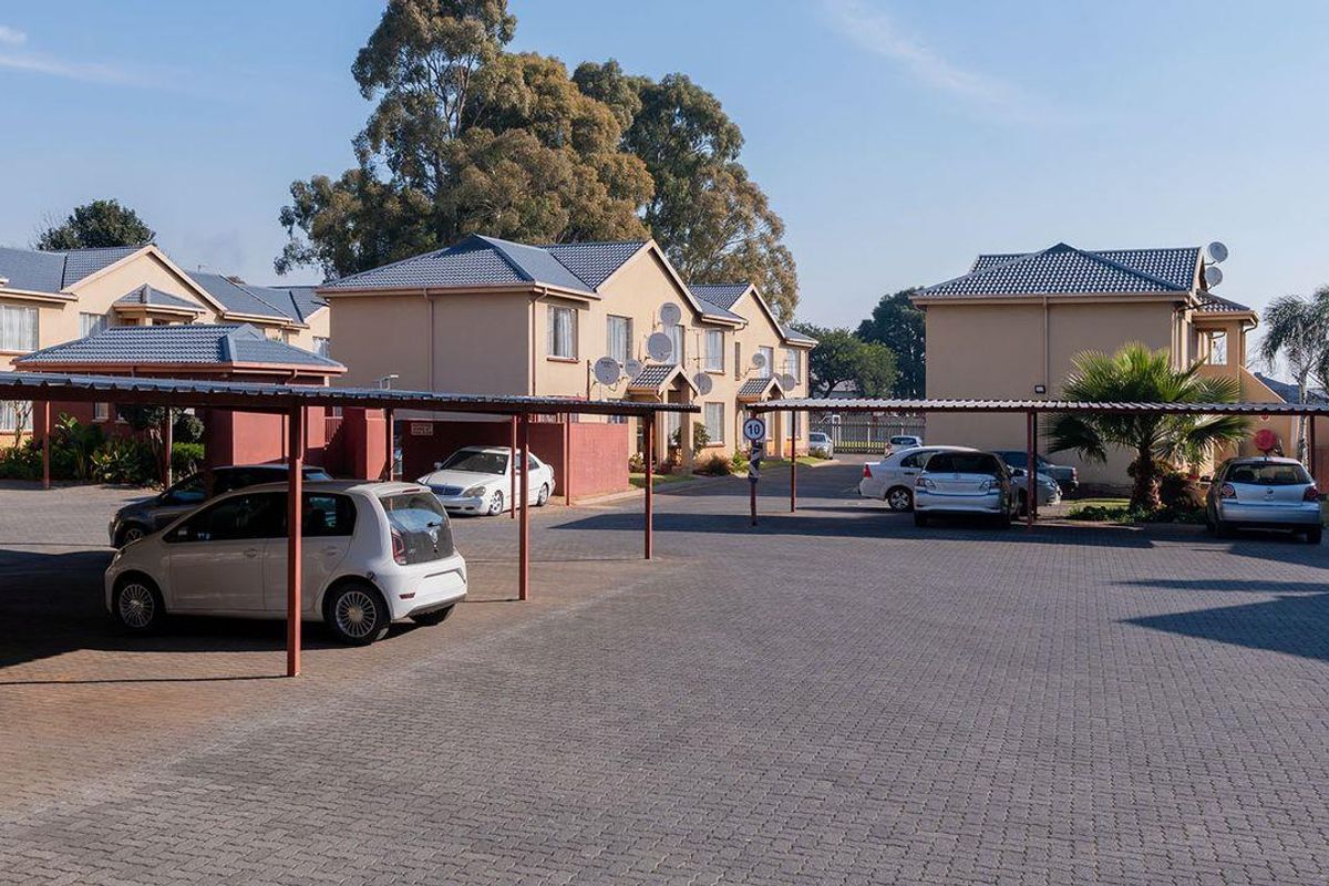 Beautiful Complex Unit for Sale - Photo 2