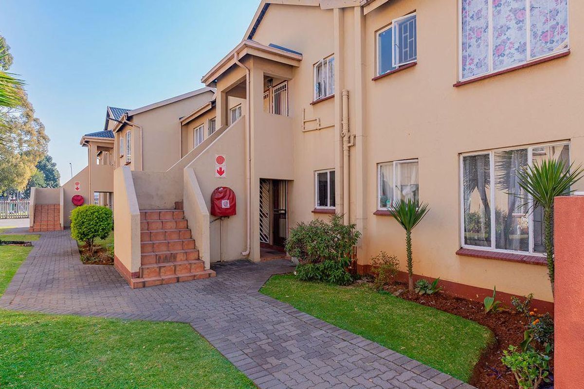 Beautiful Complex Unit for Sale - Photo 4