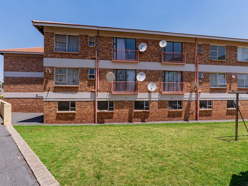 lock-up-and-go unit with Garage and 24/7 security - Photo 5