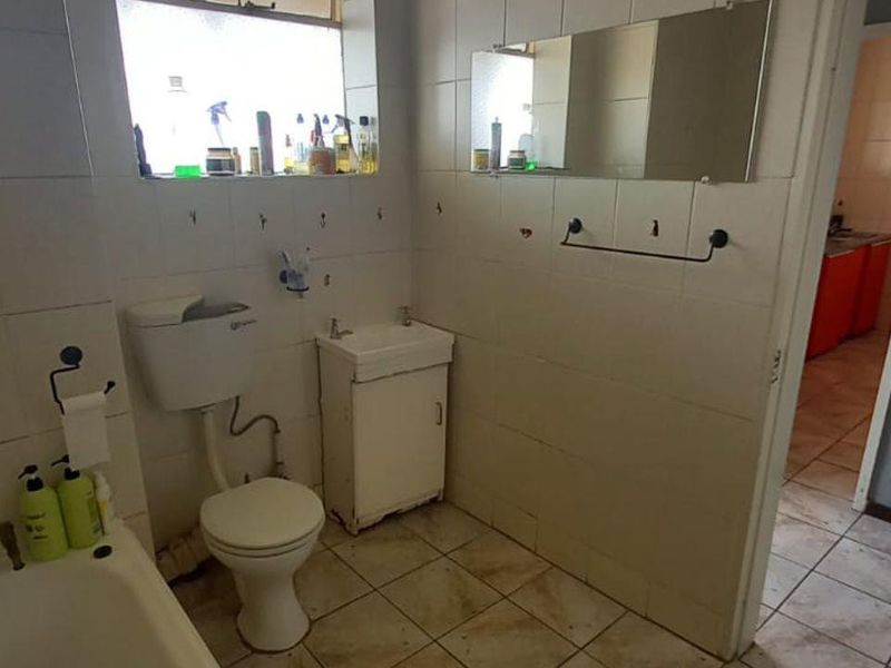 North facing  and Secure Lockup and go  Apartment!!! - Photo 10