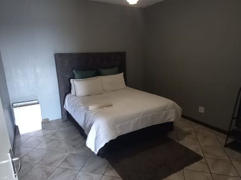 North facing  and Secure Lockup and go  Apartment!!! - Photo 6