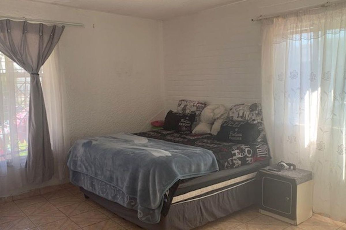 CROWN GARDENS - Photo 5