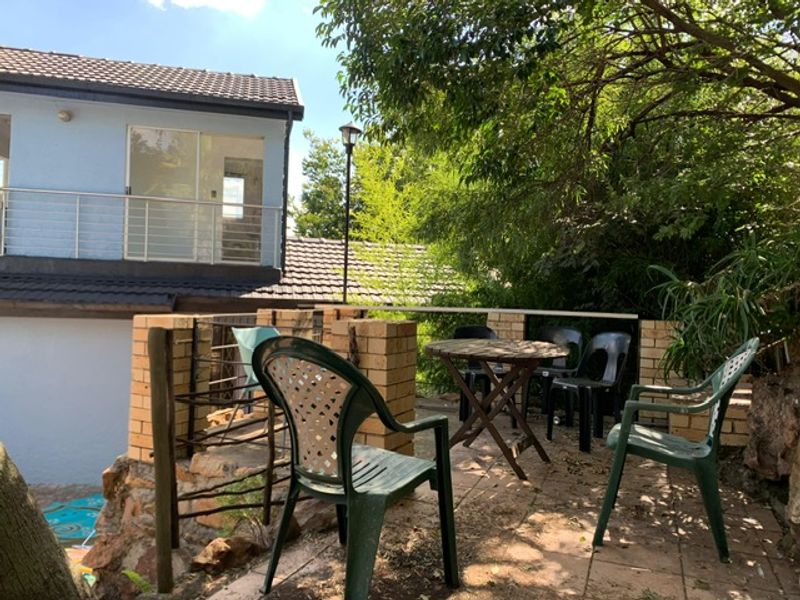 RIDGEWAY - fully renovated - Photo 7