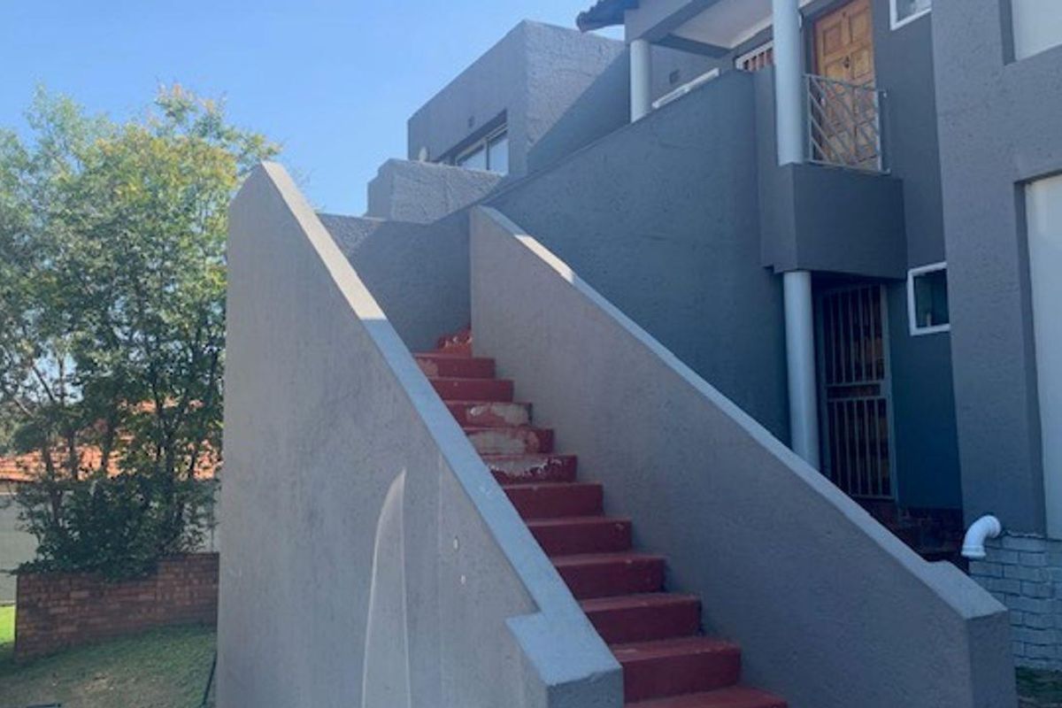 Ridgeway south sought after area - Photo 3