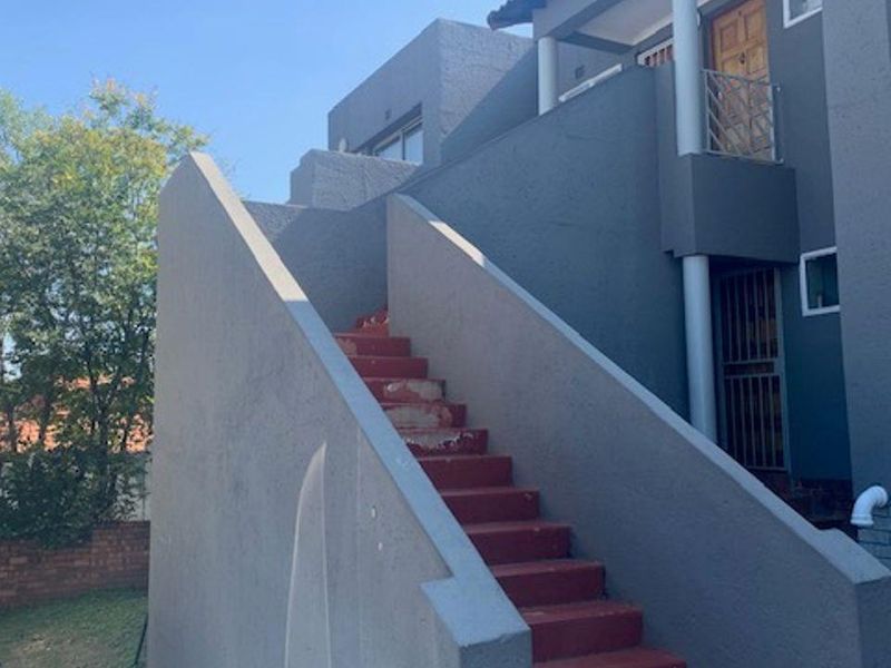 Ridgeway south sought after area - Photo 3