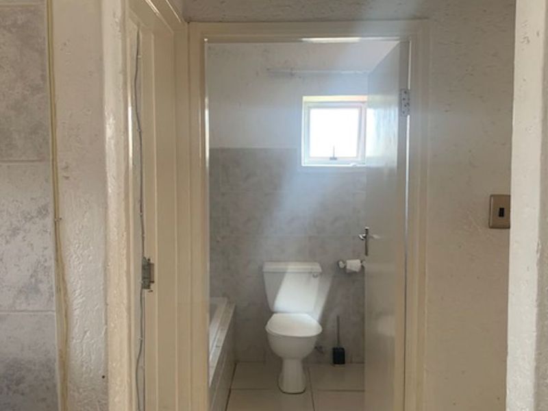 Ridgeway south sought after area - Photo 5