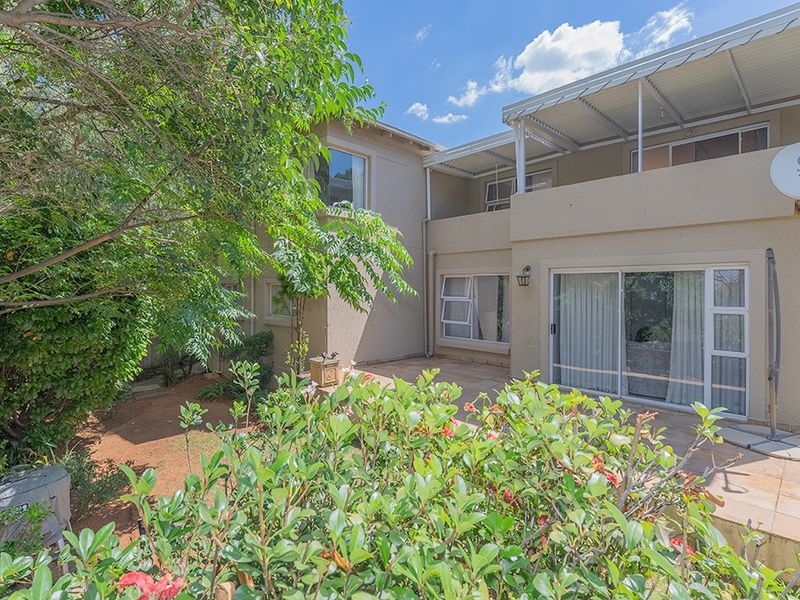 NEWLY RENOVATED GLENVISTA - Photo 5