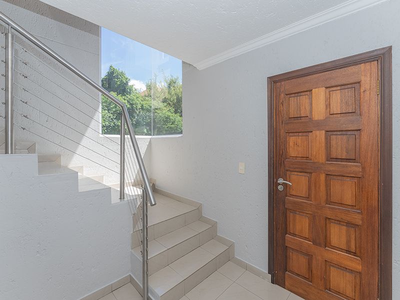 NEWLY RENOVATED GLENVISTA - Photo 6